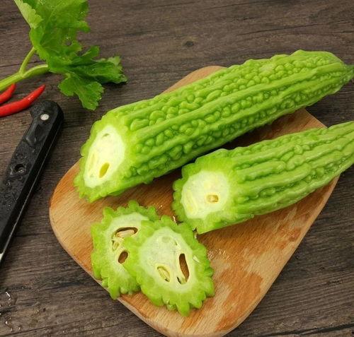 河南人吃瓜中午吃瓜晚上吃瓜,瓜不离口，从午到晚